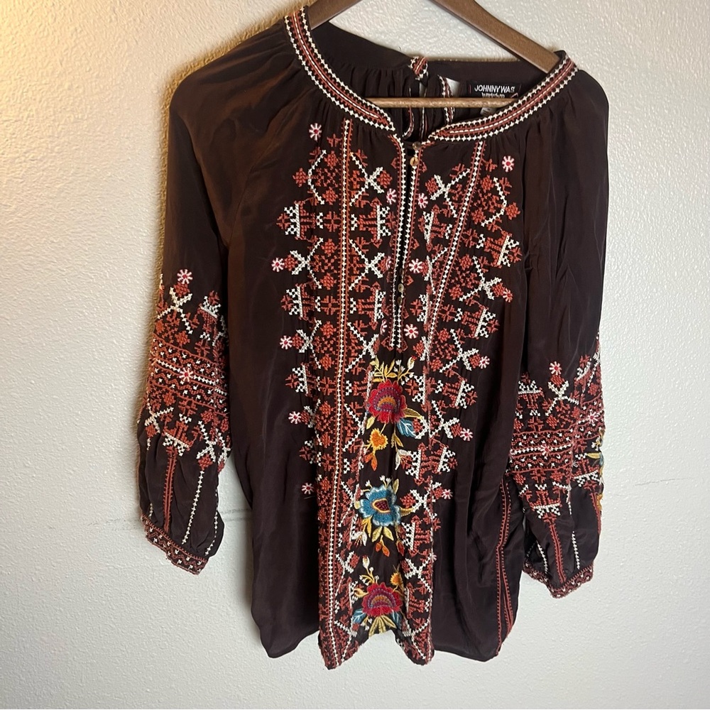 Johnny was embroidered silk tunic button up top